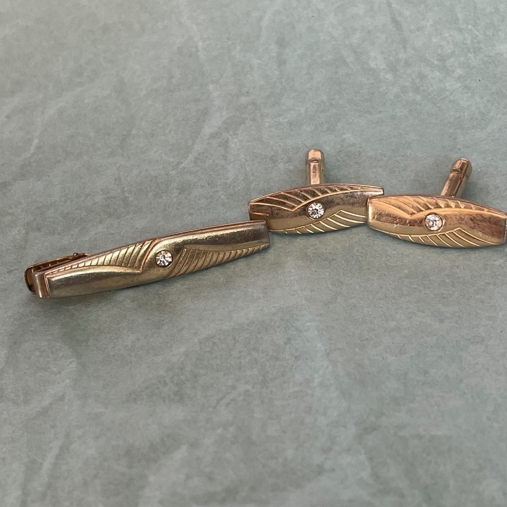 VTG Anson Cuff Links Tie Bar  Goldtone Coloring‎ Clear Center Stone Art Nouveau